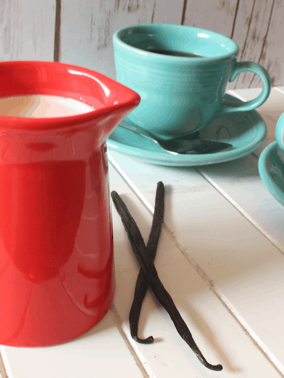 Homemade Flavored (or Not) Coffee Creamer – 20+ Flavor Combo Ideas
