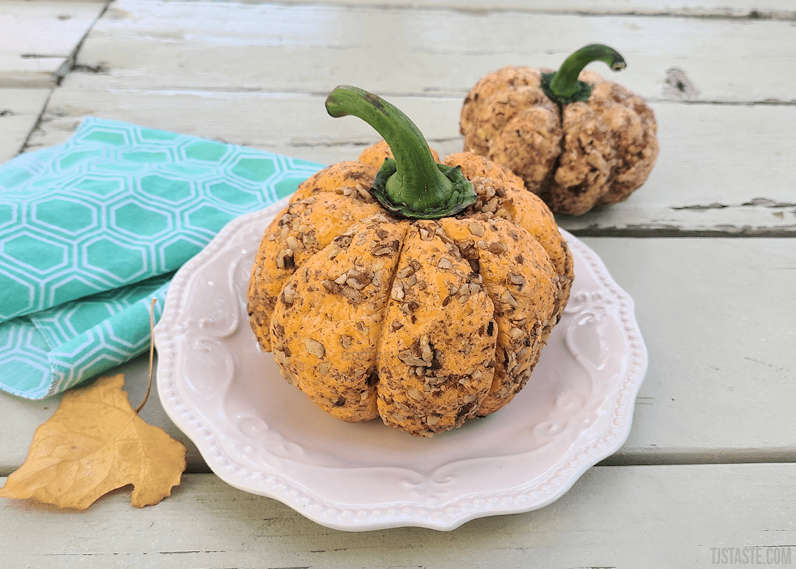 Pumpkin Pie Cheddar Cheese Ball