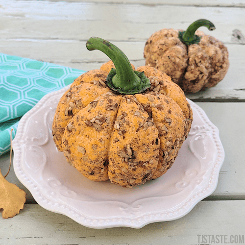 Pumpkin Spice Cheddar Cheese Ball