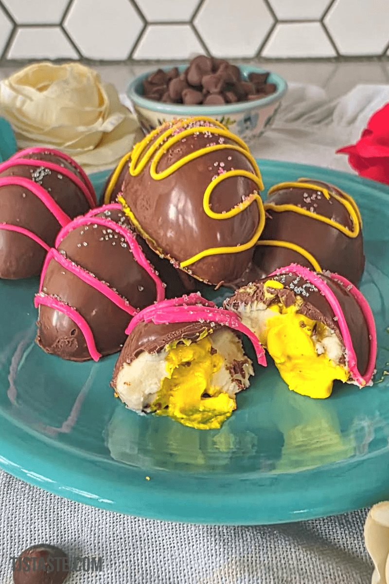 Cream Cheese Crème Eggs